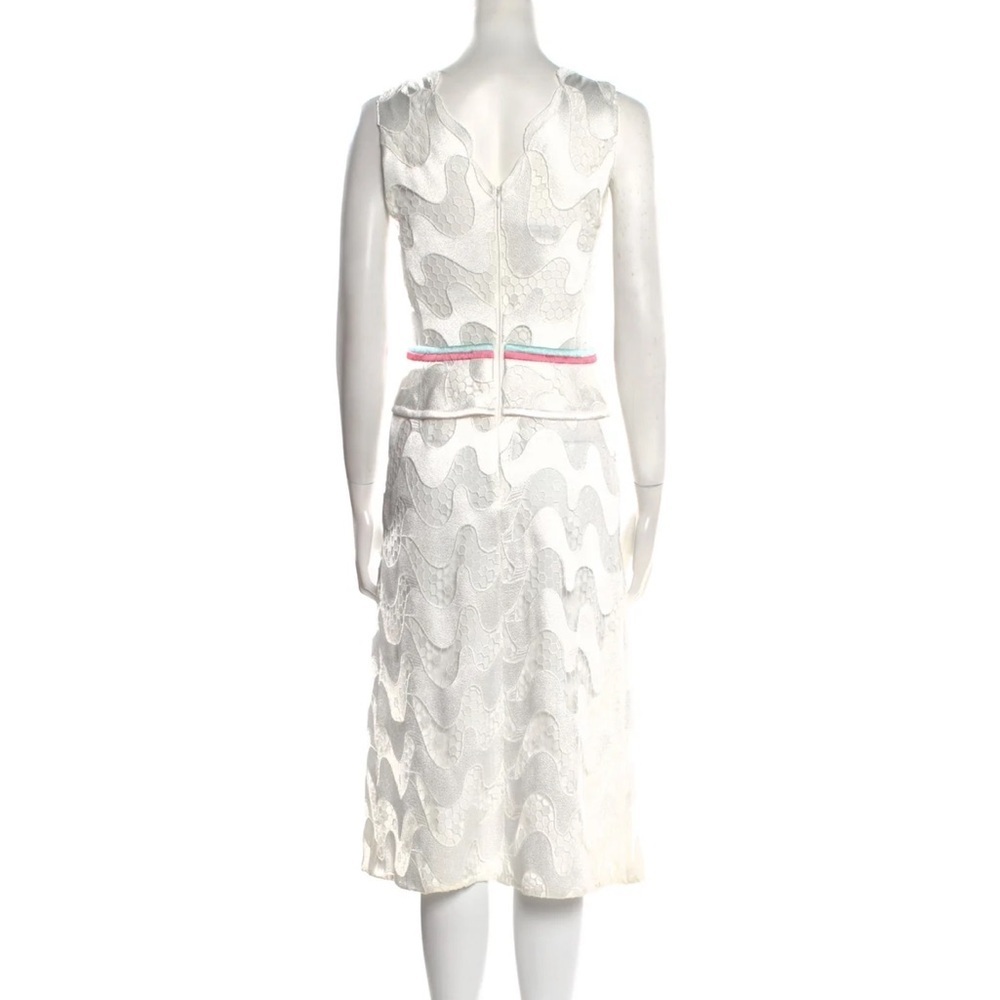 Emporio Armani SS 2018 RunWay White Lace Dress - Picture 4 of 5